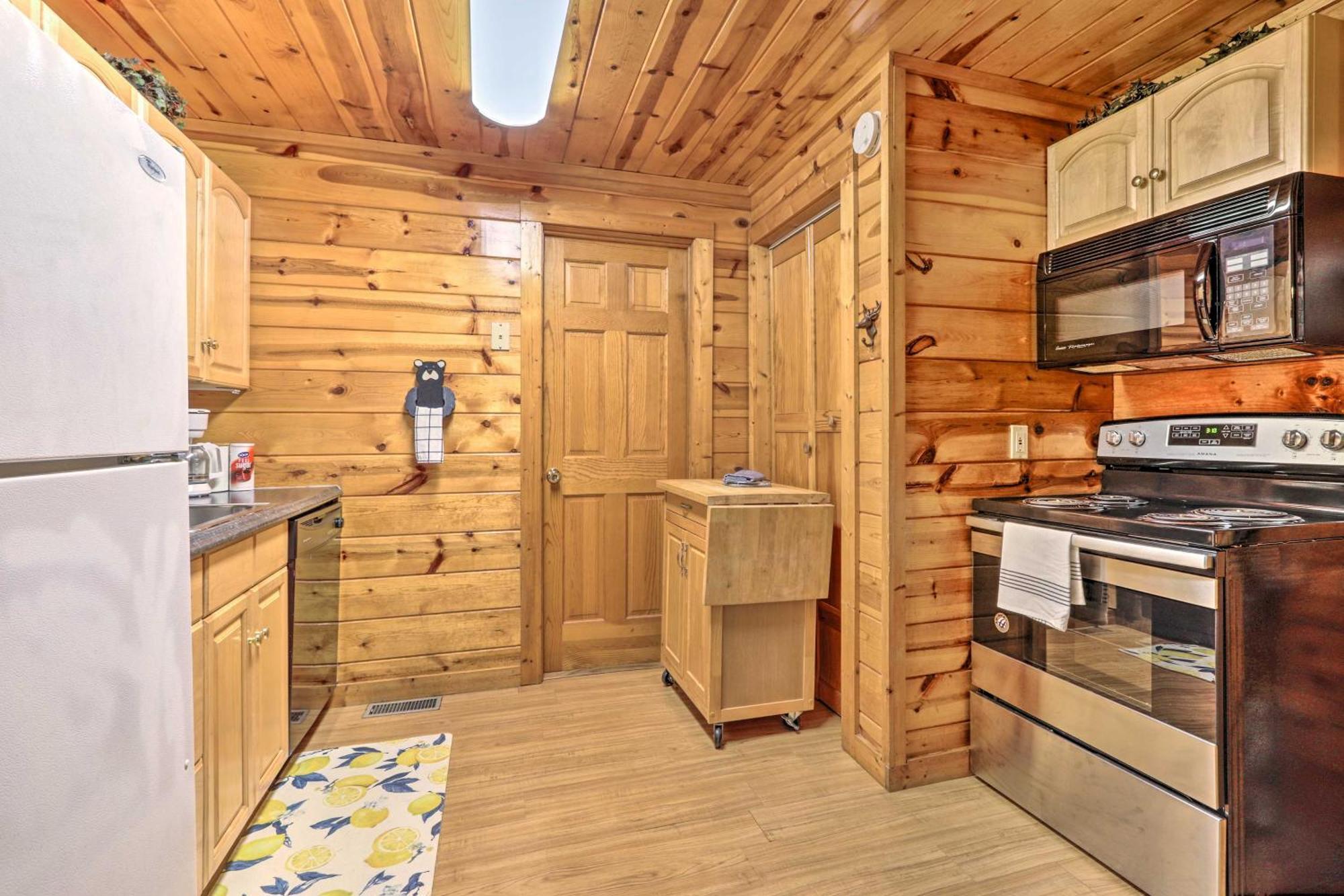 Cozy Mountain Cabin In Perfect Location Sevierville Exterior photo