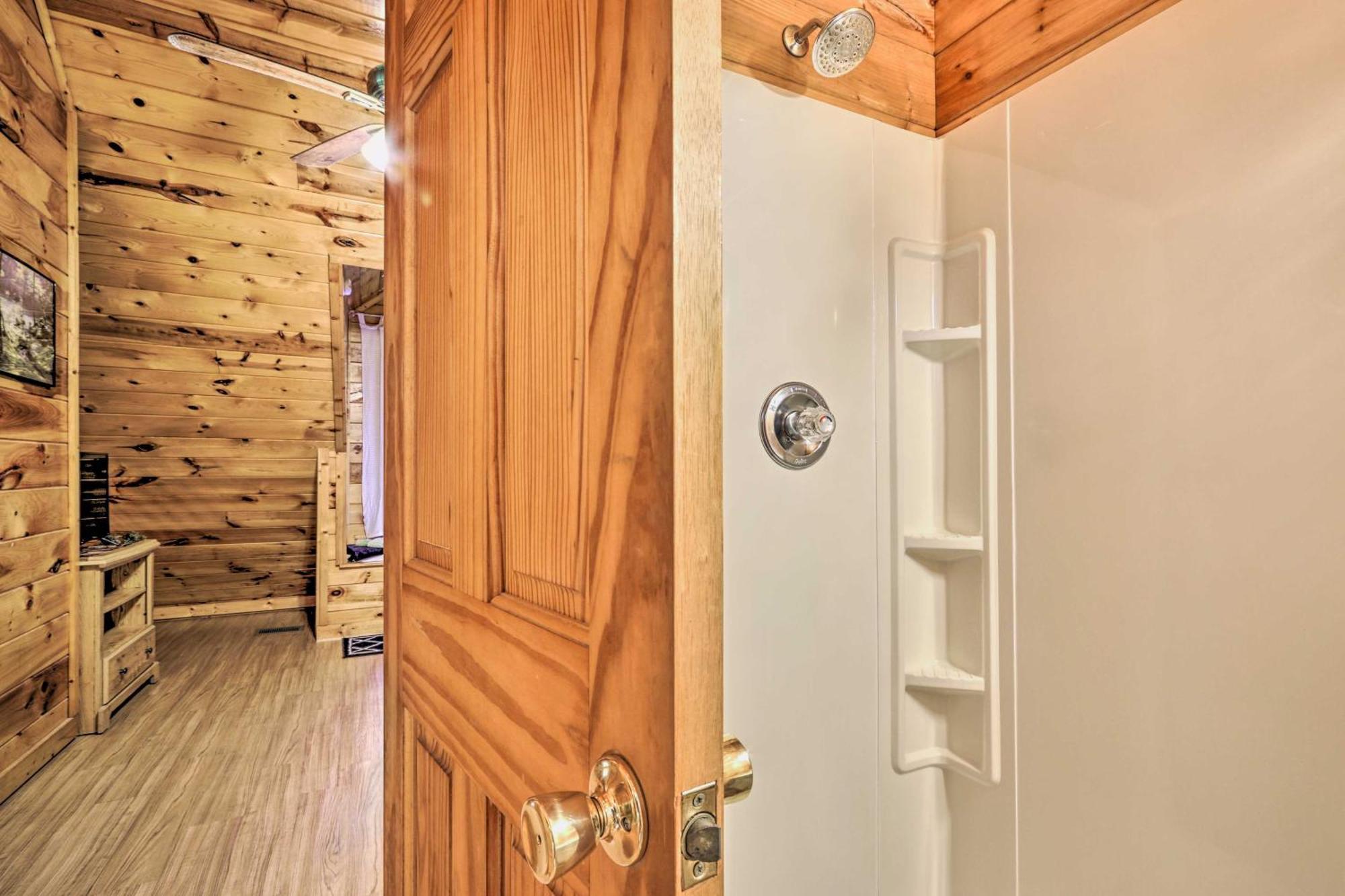 Cozy Mountain Cabin In Perfect Location Sevierville Exterior photo